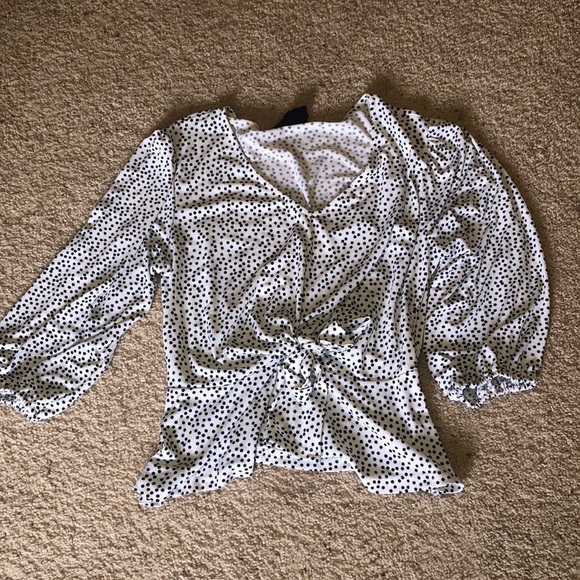 Fifty Street Black and White tie blouse size large - Picture 1 of 5